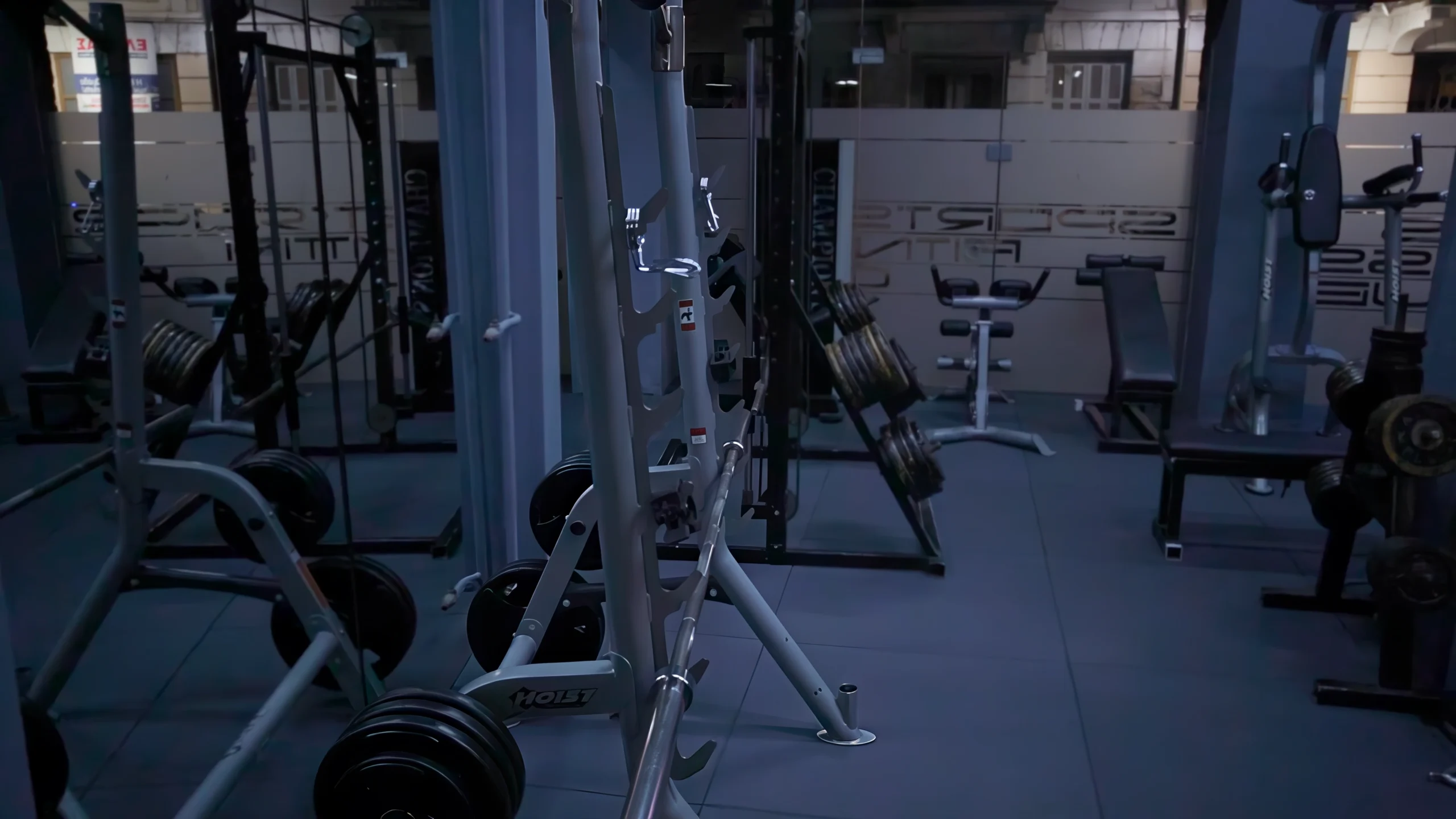 Ελεύθερα βάρη στο γυμναστήριο Sport Fitness Club, Δράμα