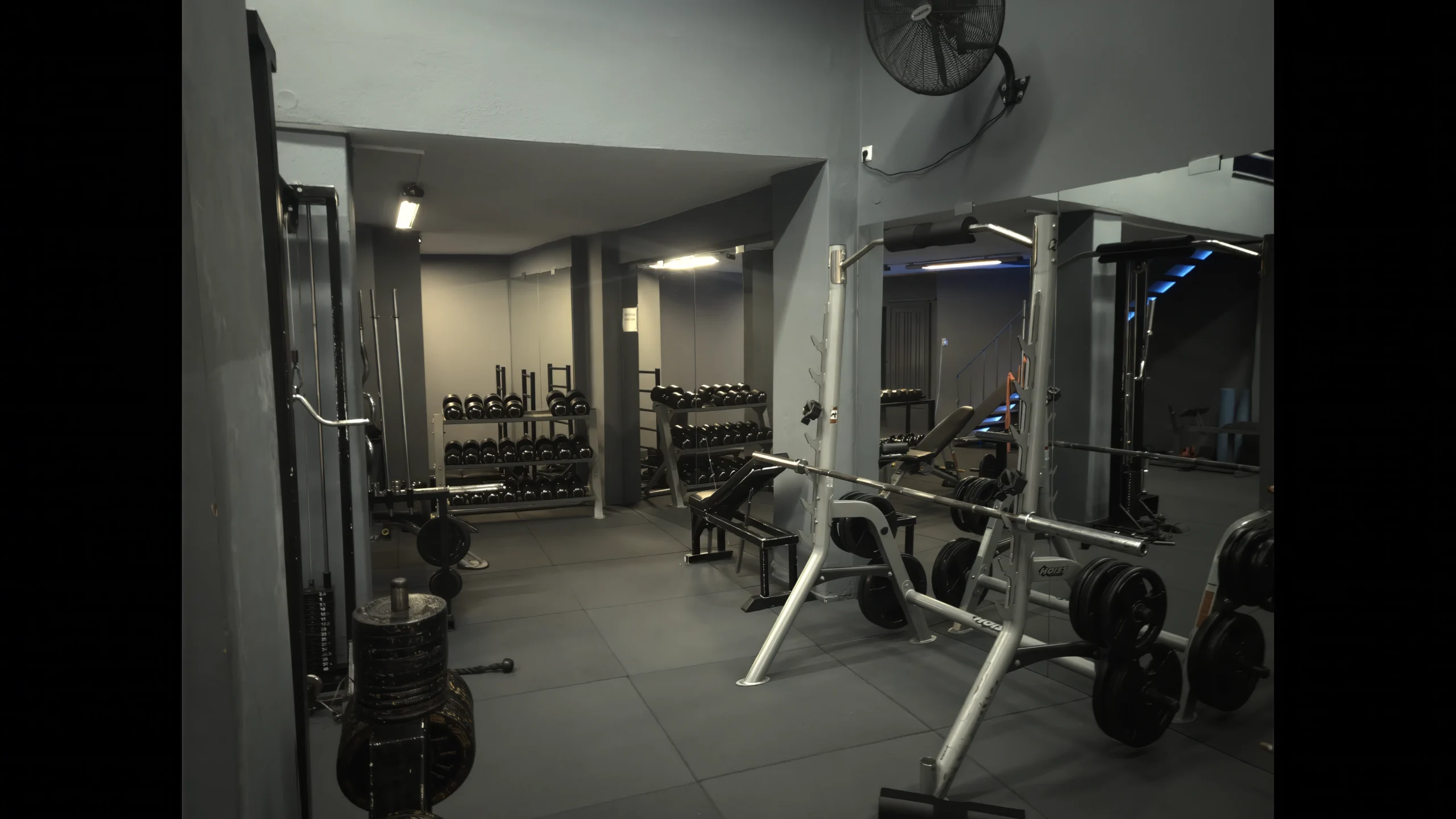 Χώρος ελευθέρων βαρών στο Sport Fitness Club, Δράμα